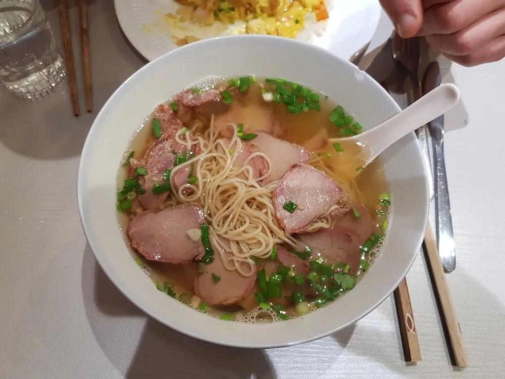 Soupe de Nouilles Aux Raviolis de Crevettes